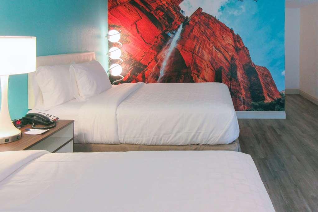 Готель Clarion Pointe Fresno Near Yosemite Номер фото